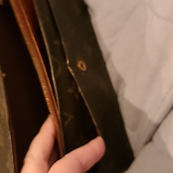 Louis Vuitton Monogram Brown Sarah Wallet - Picture 13 of 16